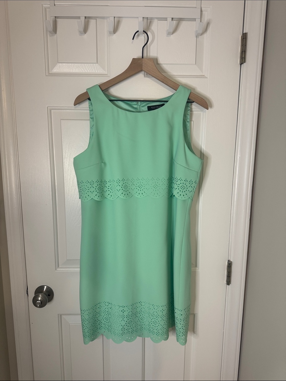 White House Black Market Mint Green Sleeveless Shift Dress